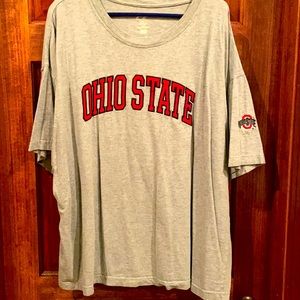 Ohio State t shirt    💥 cheer your team on in style !